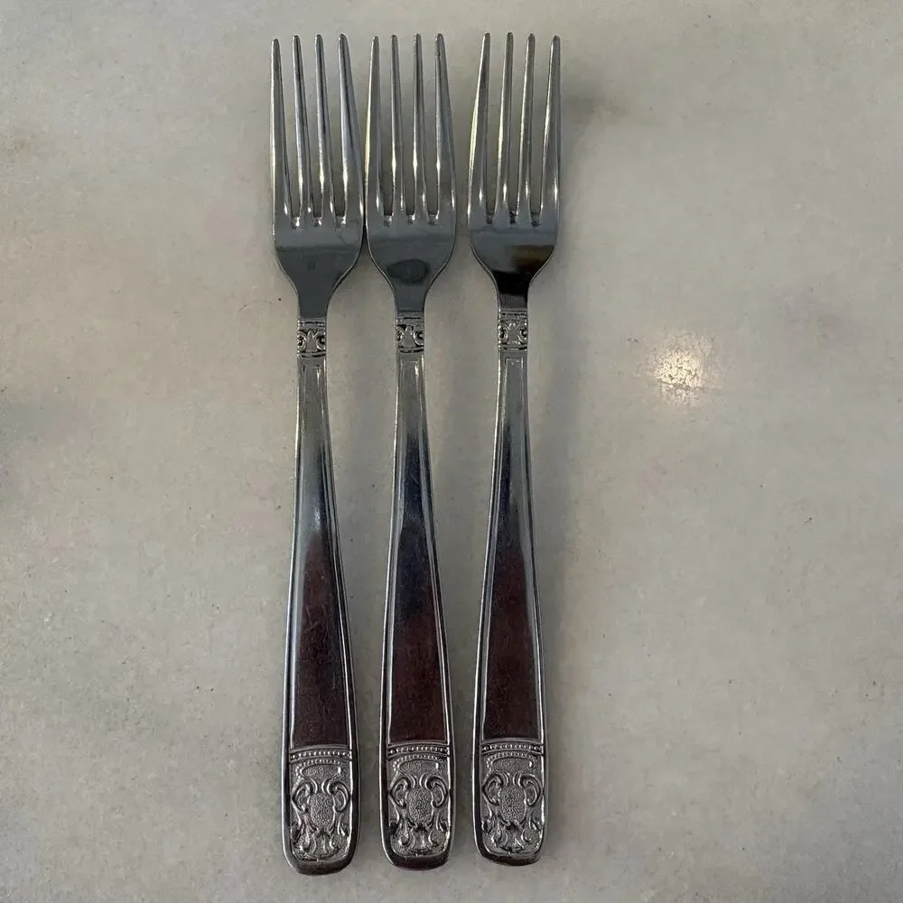 Vintage Inoxpran Italy 18/10 Stainless Steel Dinner Forks Ornate Scroll Pattern